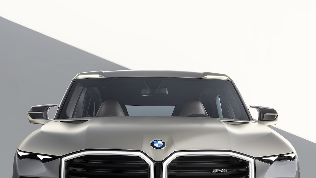 كشف الغطاء عن سيارة BMW XM الجديدة كليا